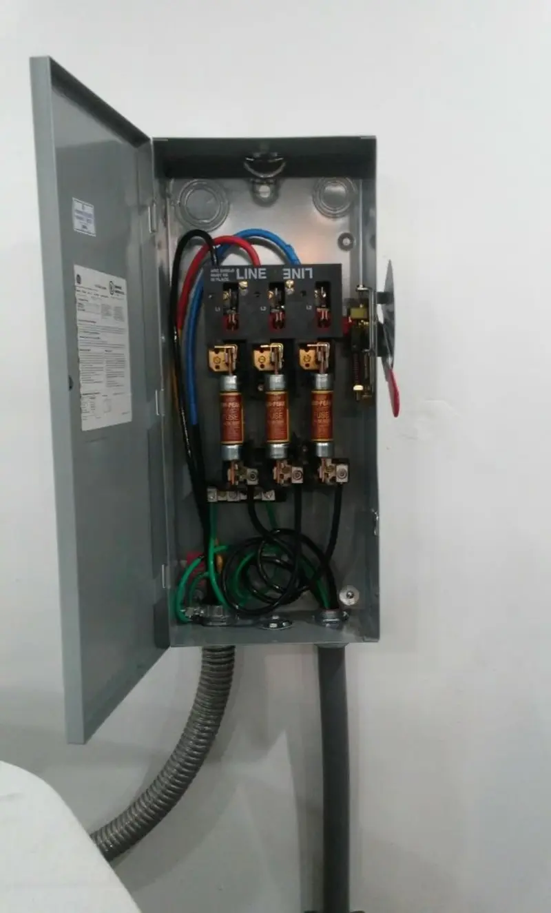 Three-phase disconnect switch installed for Smoke Detector Installation in Norco